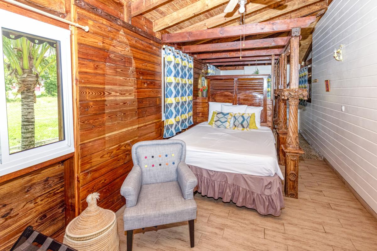 12.Location villa piscine Marie Galante Guadeloupe_Chambre 1